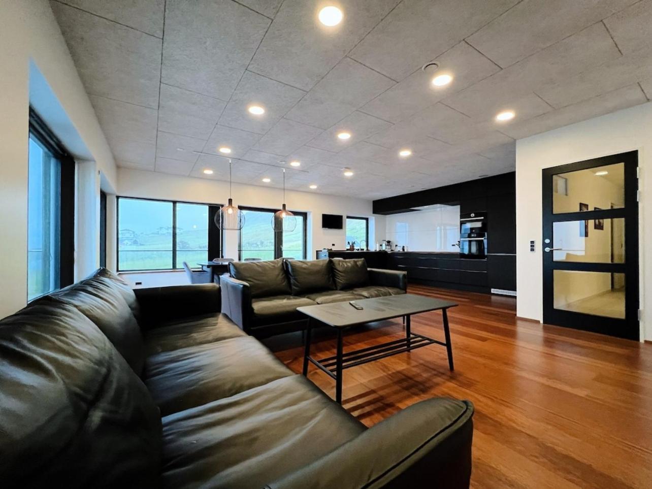 Stunning Ocean View Penthouse Apartment Oravik Eksteriør bilde